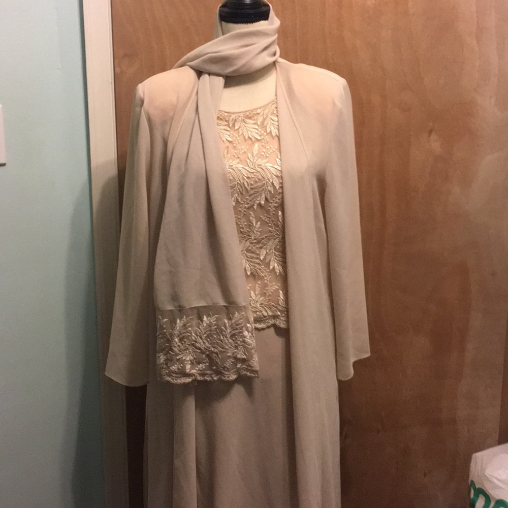 Caramia  3 pieces set size 8